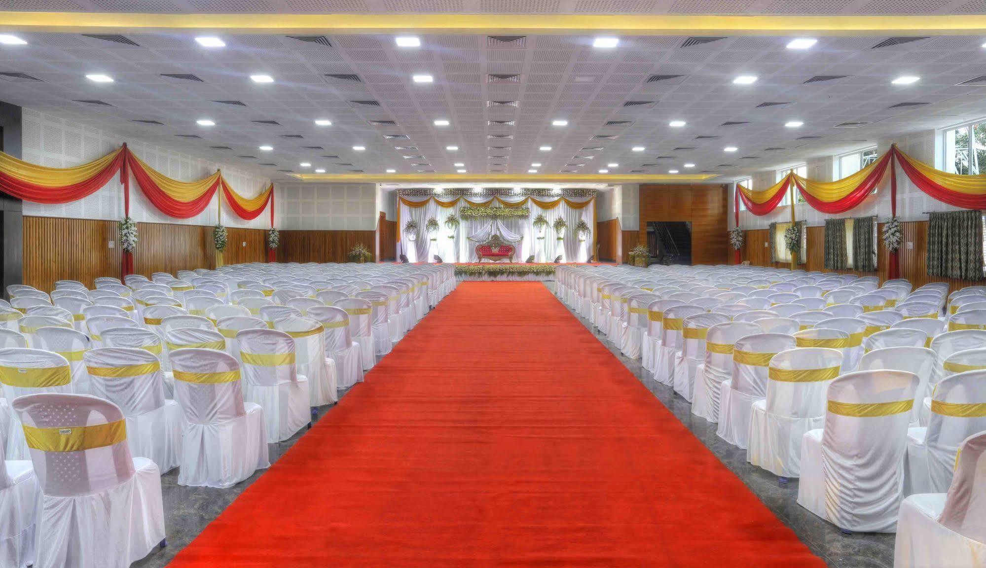 Rio Meridian Hotel Mysore Eksteriør bilde