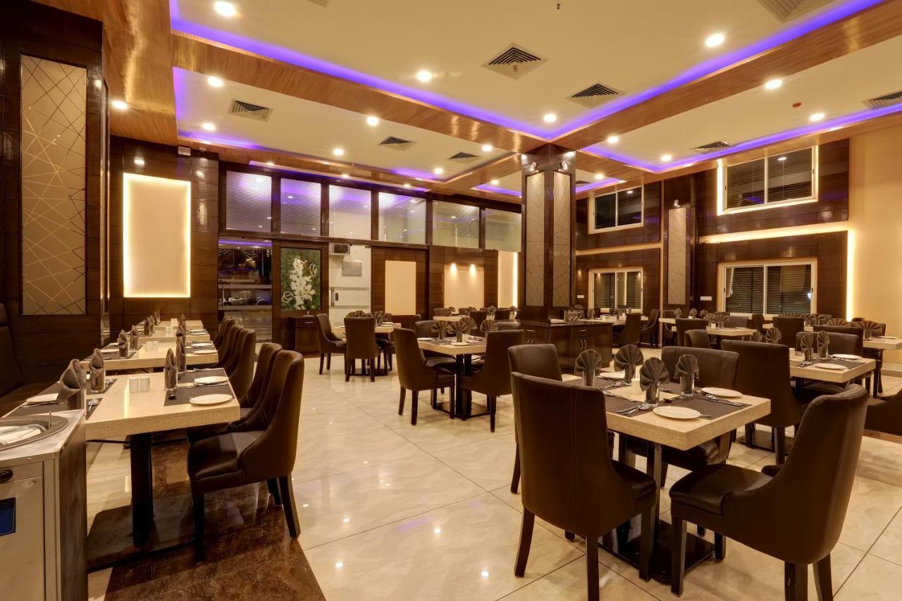 Rio Meridian Hotel Mysore Eksteriør bilde