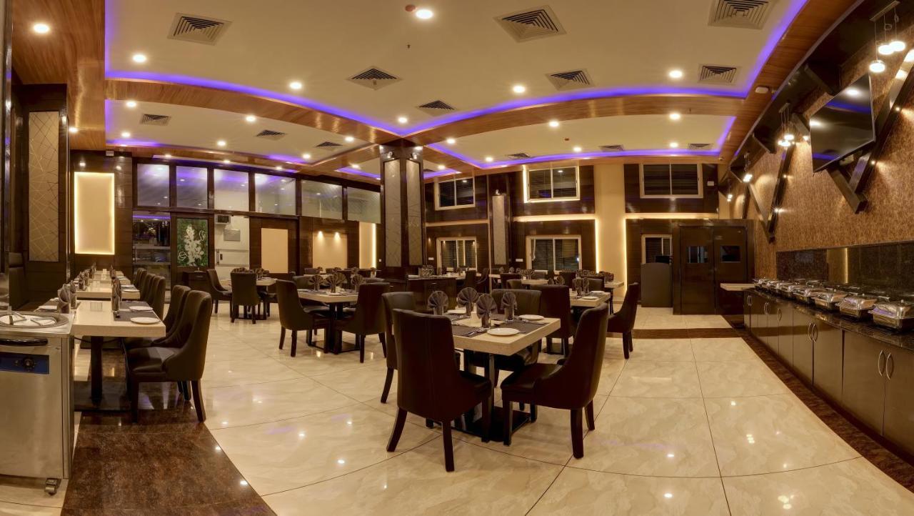 Rio Meridian Hotel Mysore Eksteriør bilde